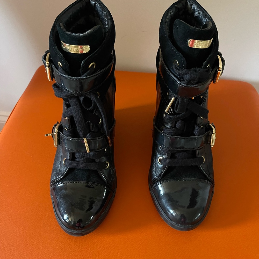 MICHAEL Michael Kors Black Lace Up Boots with Glossy Finish